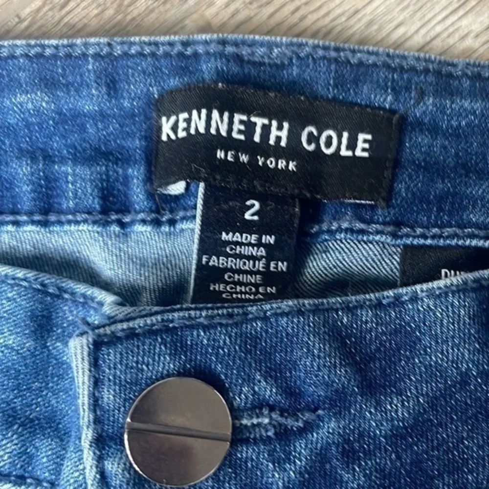 Kenneth Cole jeans size 2 black & blue denim stretch jeans 2 pairs